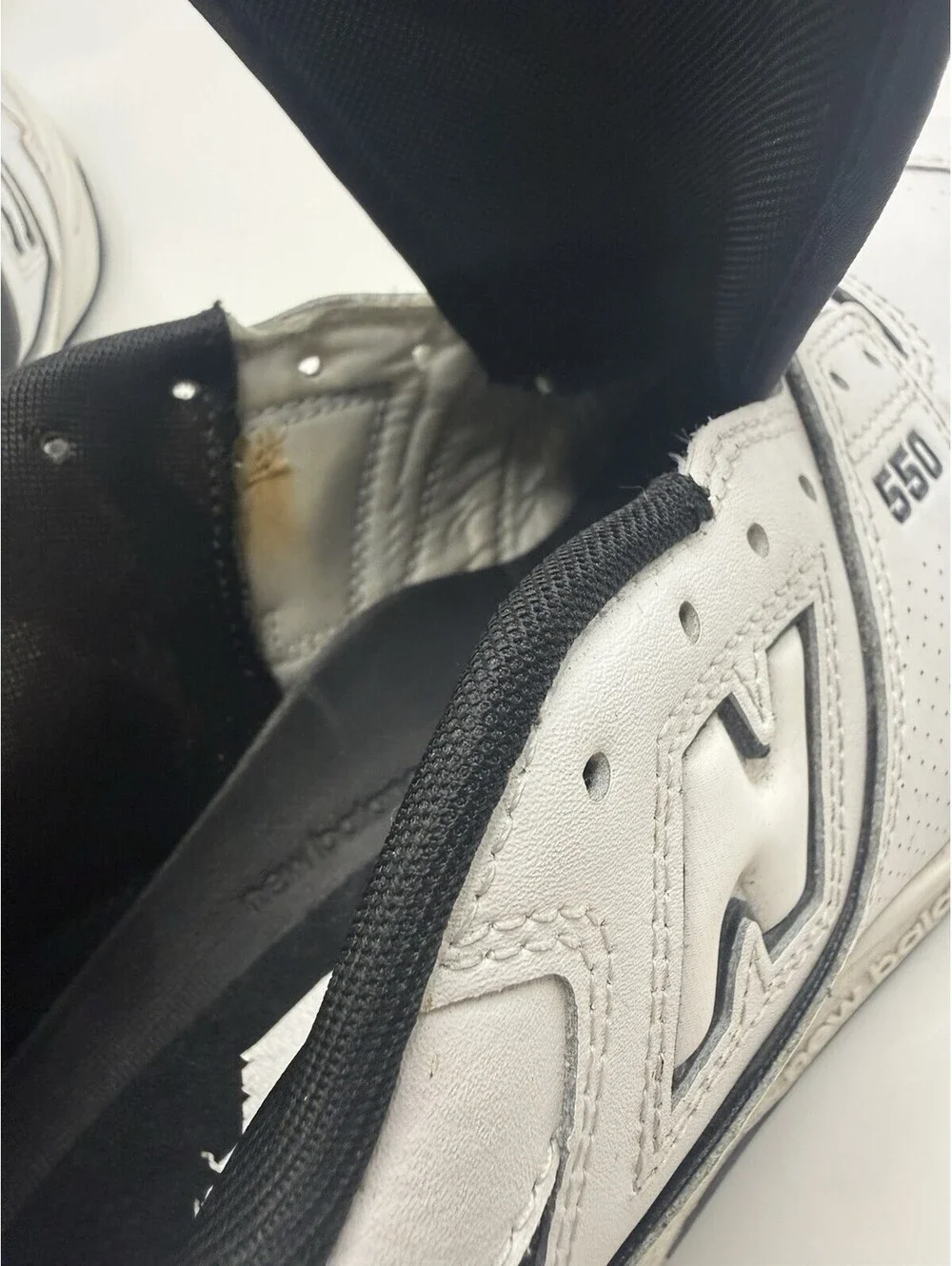 New Balance 550 Oreo Mens Size 8.5D White Black Leather Sneakers Shoes BB550HA1